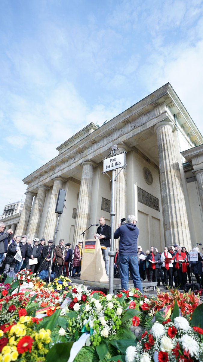 Heute gedenken wir der Märzrevolution von 1848. Schwarz-Rot-Gold: Farben der Freiheit, Einheit und der Gleichheit vor dem Recht - Stärken, auf denen unsere Demokratie sich begründet, für die es sich jeden Tag zu kämpfen lohnt. Der Wettbewerb der Ideen ist heute wichtiger denn je.