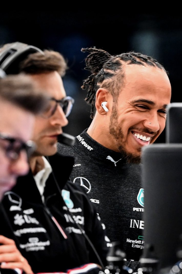 Lewis Hamilton pictures that will make you smile (@smilinglewis44) on Twitter photo 
