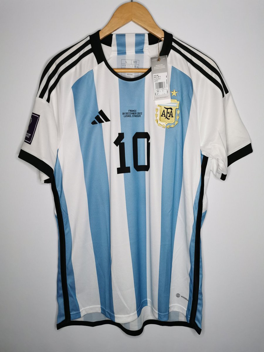 FootballShirtie's tweet image. 🥵 Some bangers in outgoing post today! 

🇦🇷 Argentina World Cup winning shirt fully patched up

 🤯 Four, yes FOUR Barcelona kitroom issued shirts

👌 1860 Munich classics and one of Fener's best ever shirts

#AuthenticAlways #FSie #FootballShirts