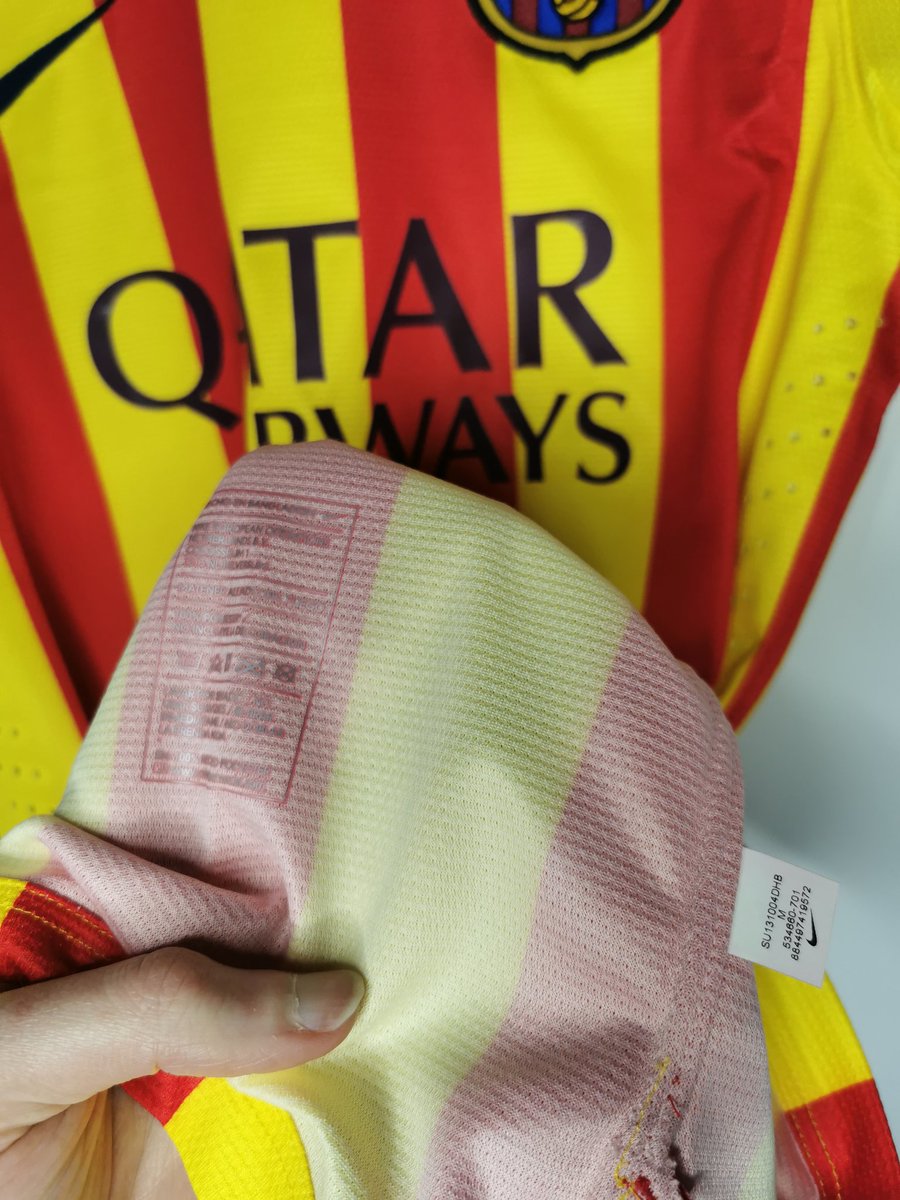 FootballShirtie's tweet image. 🥵 Some bangers in outgoing post today! 

🇦🇷 Argentina World Cup winning shirt fully patched up

 🤯 Four, yes FOUR Barcelona kitroom issued shirts

👌 1860 Munich classics and one of Fener's best ever shirts

#AuthenticAlways #FSie #FootballShirts