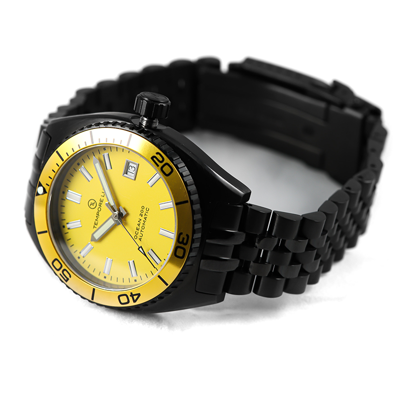 TemporeW's tweet image. We still have units of our new version of the OCEAN 200 series available. Get it  with a special discount of 20% while stocks last,  coupon: YELLOWOCEAN20

temporelux.com/en/producto/oc…

Swiss automatic movement, designed and assembled in Spain. Now also available without black PVD!
