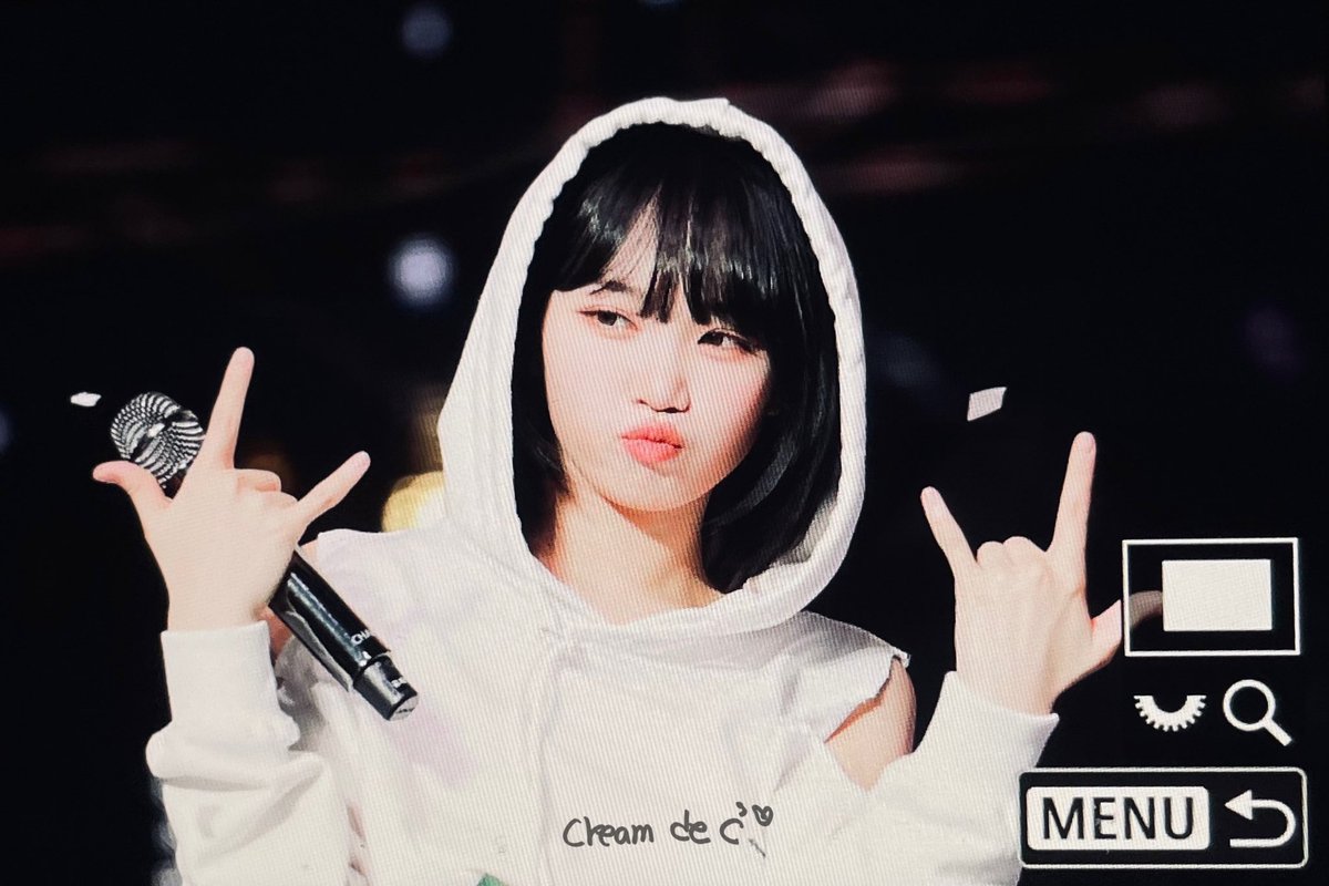 230318 첫팬미팅 재밌었어><

#채원이어흥 🐯

#김채원 #CHAEWON <a href="/le_sserafim/">LE SSERAFIM</a> 
#LESSERAFIM #르세라핌