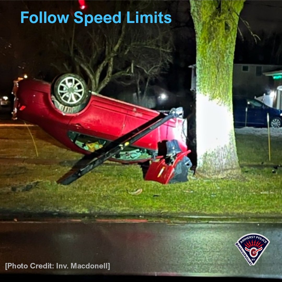 amherstpoliceny's tweet photo. [AMHERST POLICE, NY] -- Officers responded to this accident where the operator took a turn too fast. Thankfully there were no injuries. 

#SpeedingSlowsYouDown https://t.co/ZNhSu3cQVL