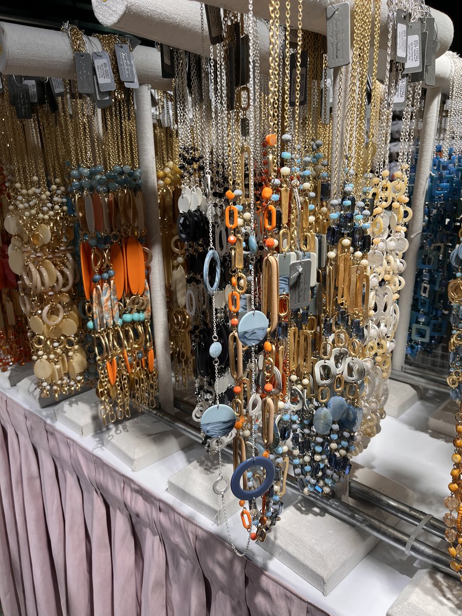 ShowTriangle's tweet image. Great first day to the Spring Market. Visit us today or tomorrow in Greensboro North Carolina for some great merchandise and great deals. gtshows.com

#jewelryshow  #apparelshow