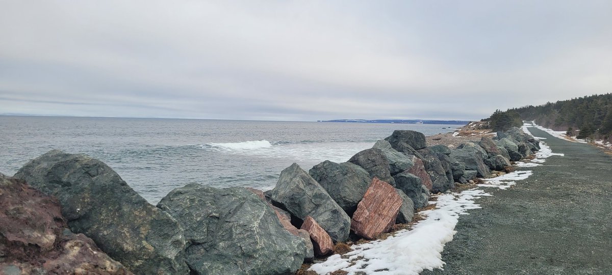 Two days now, I have a cold (not covid, tested 3 days in a row).
Can't think of a better way to squash it than a walk by the ocean breathing in that salty air.
#OceansCalling 
#SaturdayMotivation