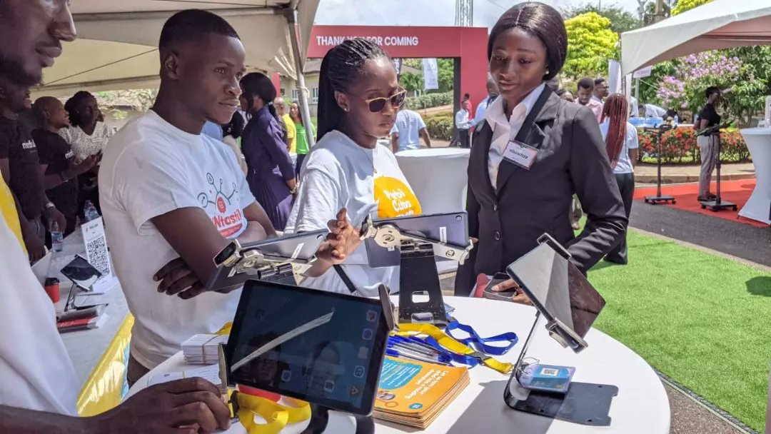 perbicubs's tweet photo. Did you catch us at the Ashesi Career Fair 2023?
Meeting all these young bright minds was an amazing experience 😊. Thank you @Ashesi #TeamPerbicubs 👌. 
.
.
#PerbiCubs #CareerFair2023 #ashesiuniversity #jobfair #careerexpo #digitallibrary #service #childrenlibraryprograms https://t.co/5LGPwPThwq