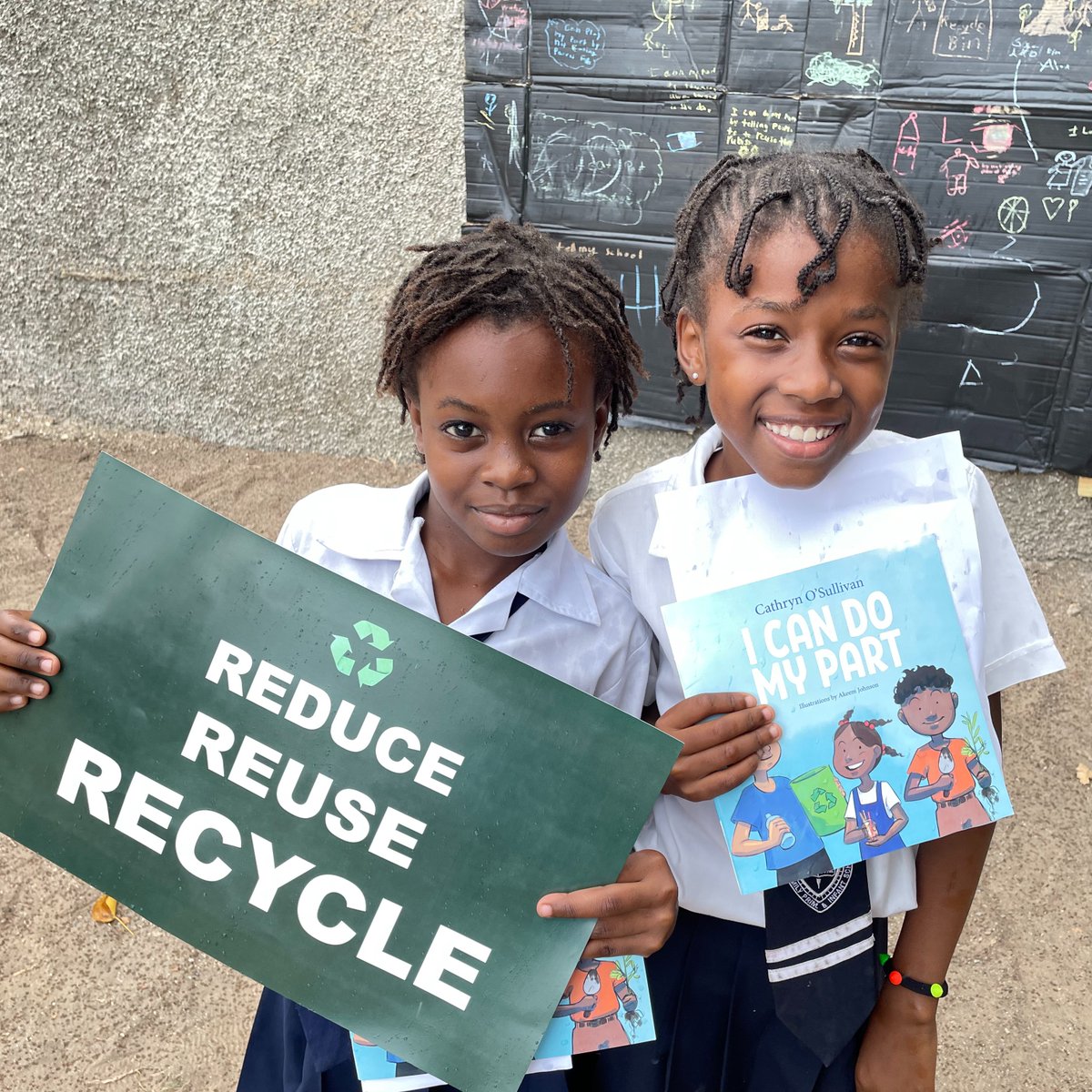 😀 It's #GlobalRecyclingDay ♻️
 
These children were among the first to visit the #KingstonHarbourCleanUpProject!

Our thanks to #GKFoundation, @cleanharboursja and 
@dogoodjamaica for helping us host St Aloysius and Holy Family primary schools.