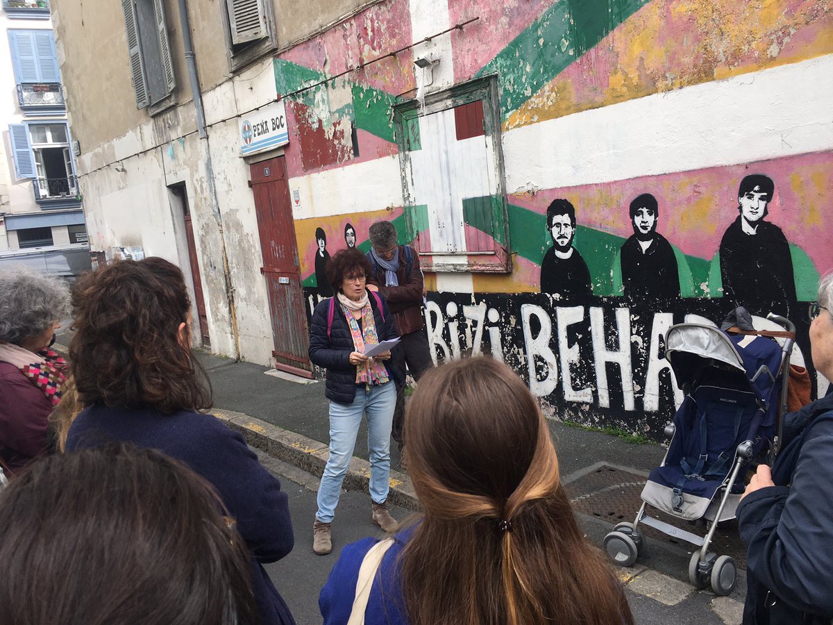 euskalirratiak's tweet photo. Baiona ttipiaren bisita eskaini dute Dominika Daguerre eta Jakes Bortairuk. Historiaren beste ikuspegi bat
#MemoriaHistorikoa #Transmisioa https://t.co/qoAfXRLDi5