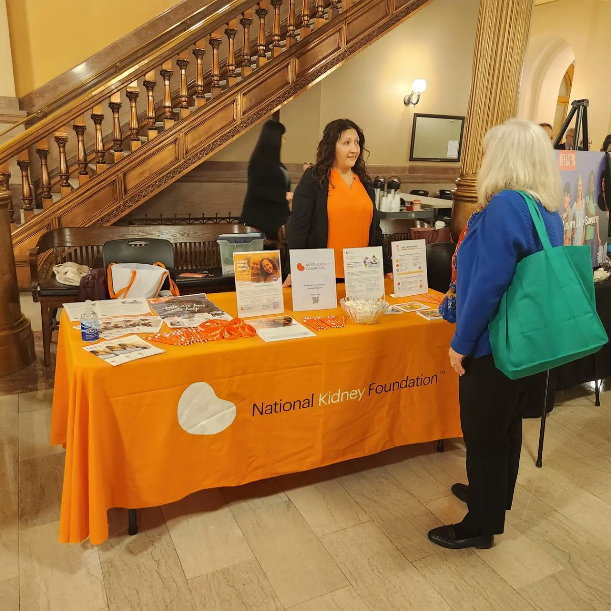 elizf461's tweet photo. Pictures of us in Topeka at the State Capitol for Kansas Organ, Eye, & Tissue Donation Education & Awareness Day. @NKF_Advocacy @NKF_KSMO #MyKidneyVoice #kidneytransplant #transplantdonor #beadonor https://t.co/U1aeaGtGyw