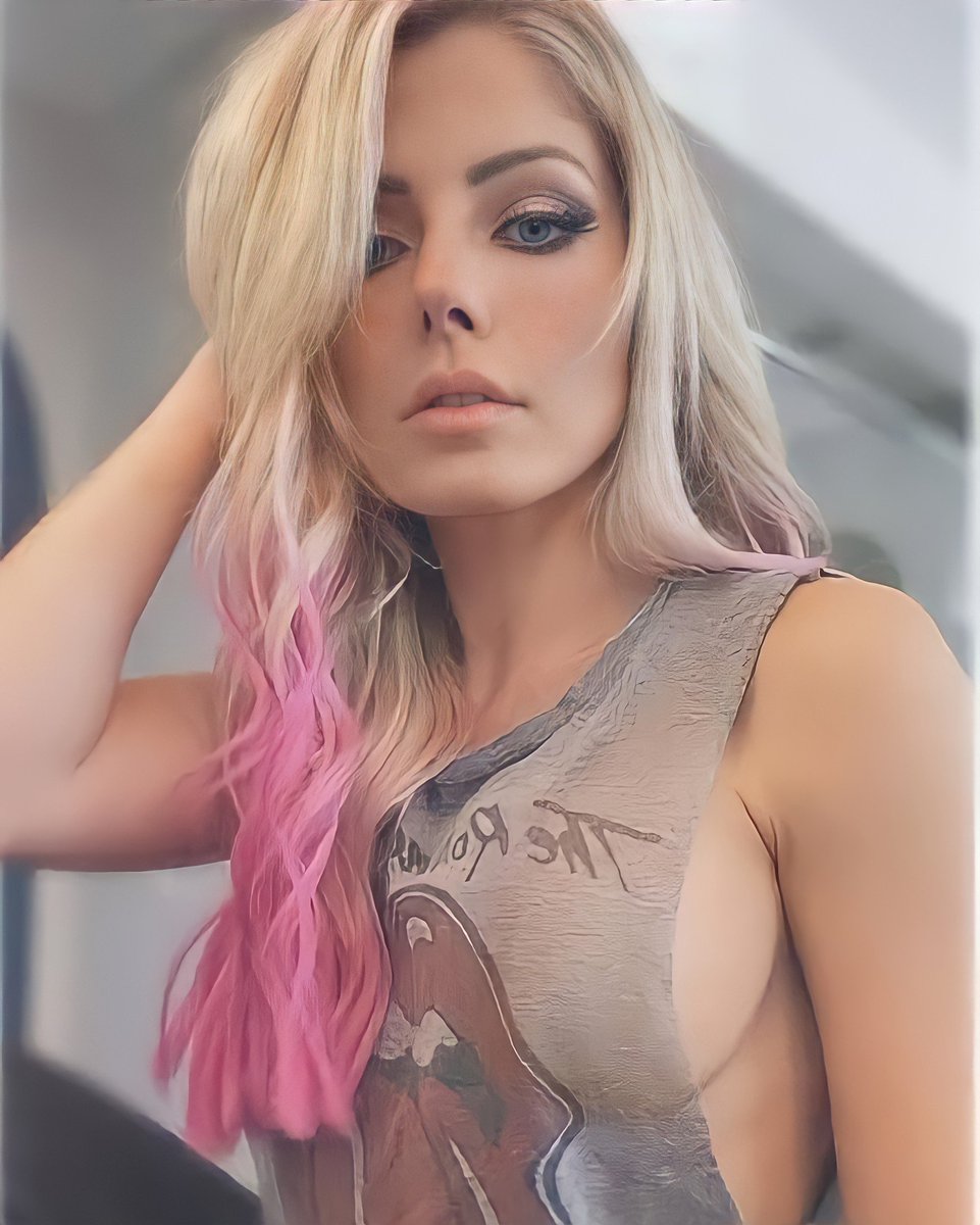 blissdevote's tweet photo. LOOK HOW PRETTY ALEXA BLISS IS 🫶🏻 */GOIN TO PIN THIS!? 

LIKE AND RETWEET ALEXA BLISS FANS 🔥 https://t.co/StRo8PQeSJ