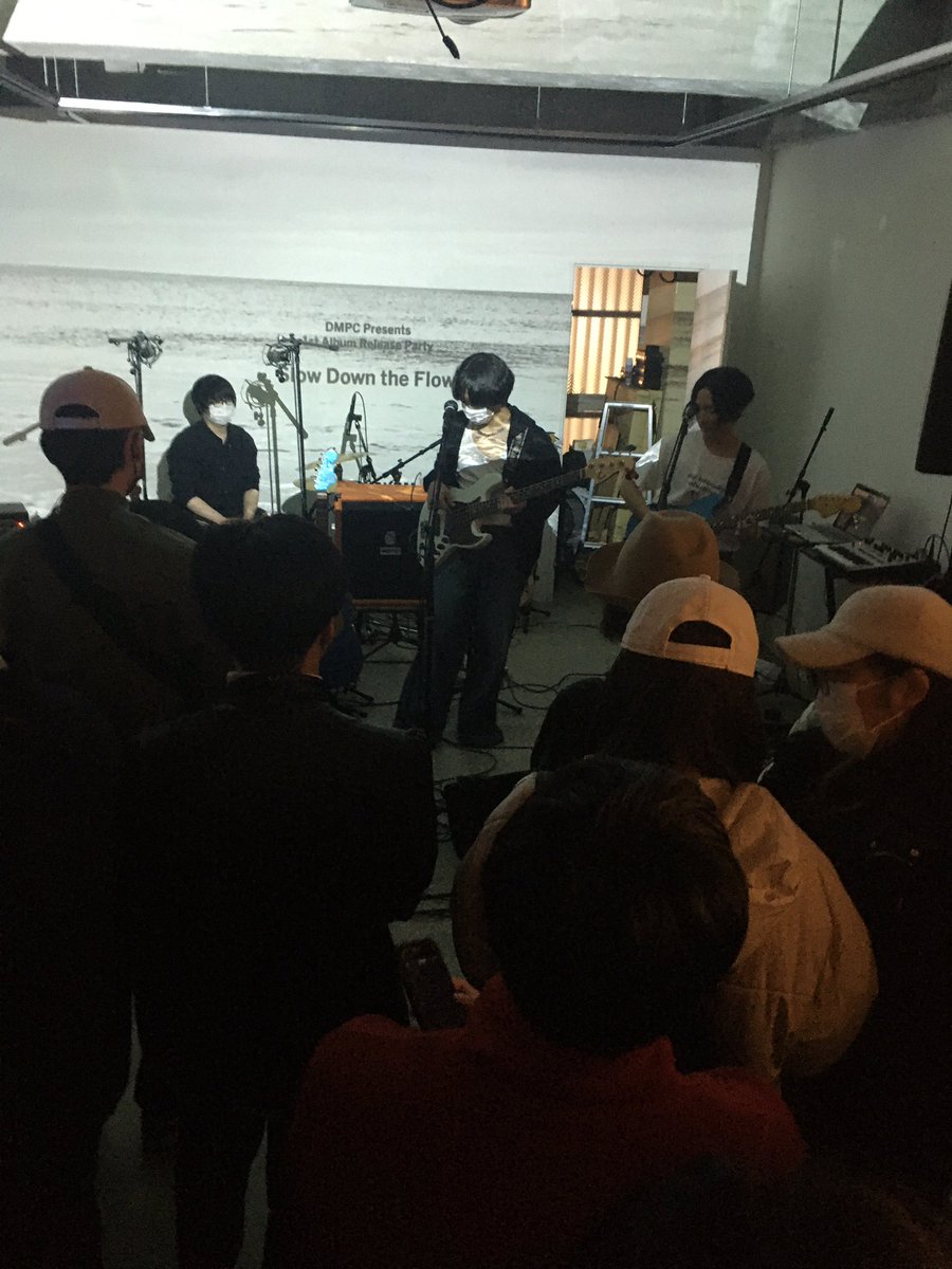 bookofftaro's tweet image. #DMPC レコ発　
かっけーだったーーー。

音のバランスが良くて、ギターの音色めっちゃいい感じな「ありし日のオルタナ」で世代は違えど普遍を感じて胸いっぱい。