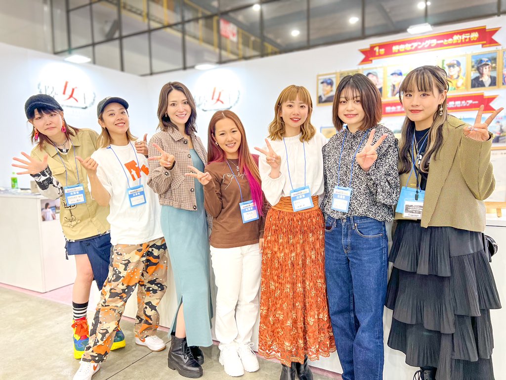 【西日本釣り博】陸女王メンバー全員で屋台を食べ歩くと… youtu.be/StiTmxdyhco