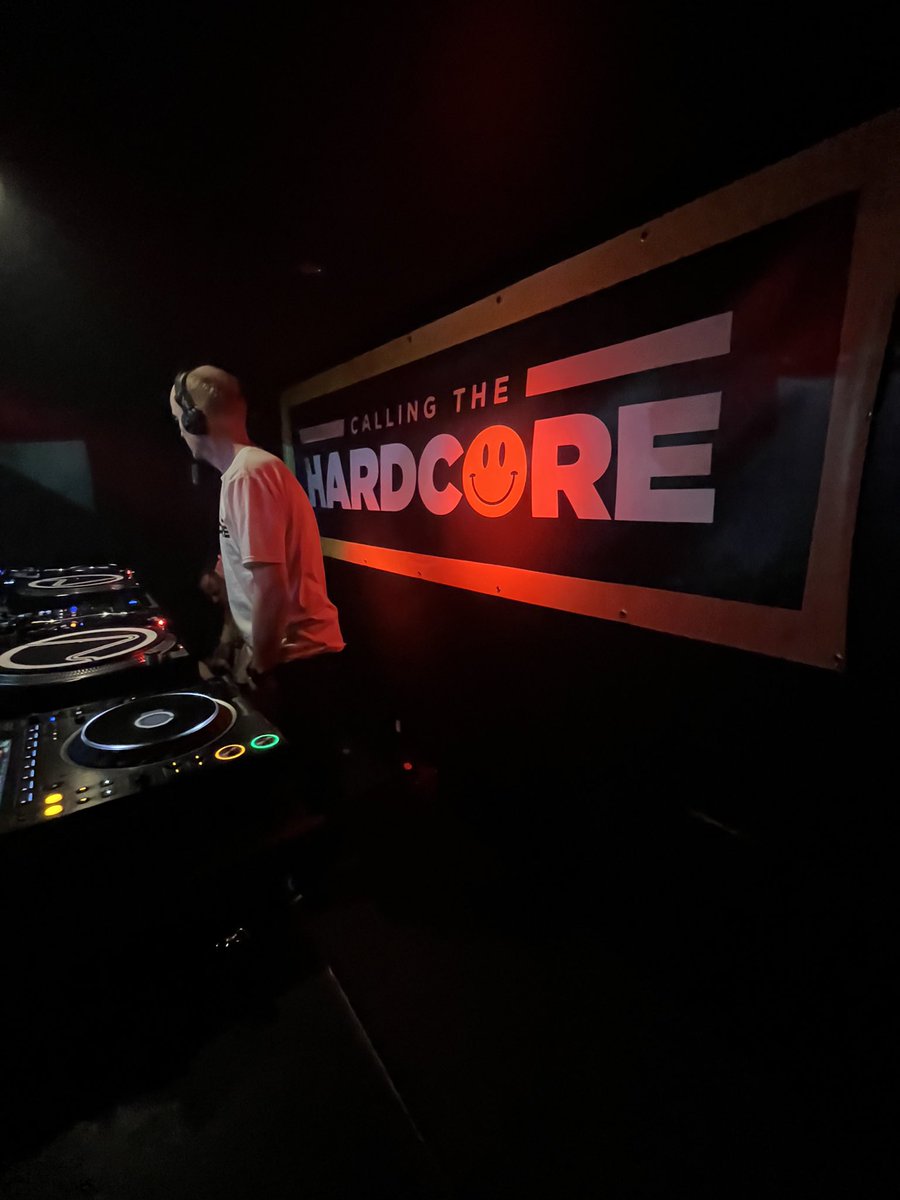forcemassmotion's tweet image. Just wanna say a massive shout out to everyone who came to #callingthehardcore last Friday, was a proper special night with good friends @TheDjProducer #raveradiorecords #djlunac For those that came you got a special listen to the next 3 EP’s BOOM 💥