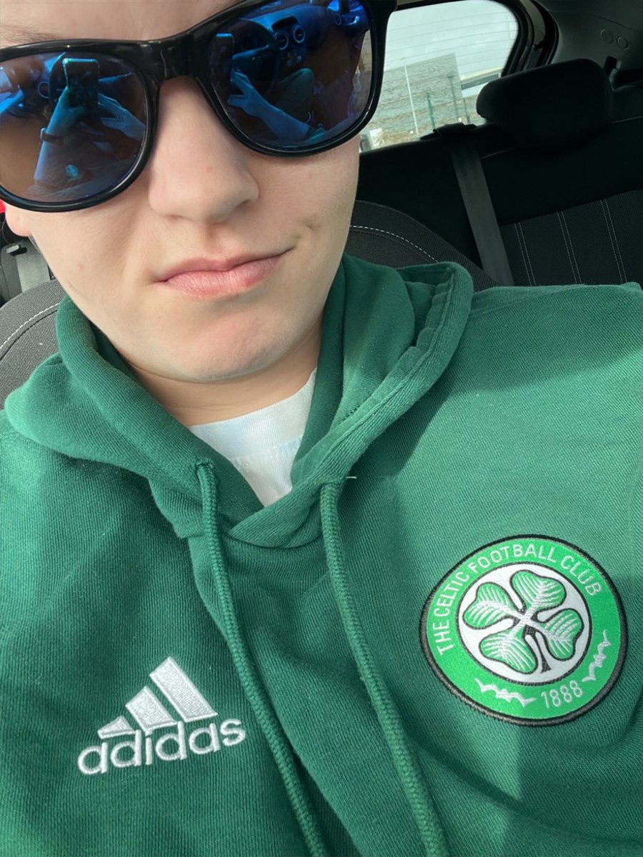 The moment you realise it time to upgrade your shades 🤦🏻‍♀️😂🍀💚#CelticFC #COYBIG #Cmonthehoops