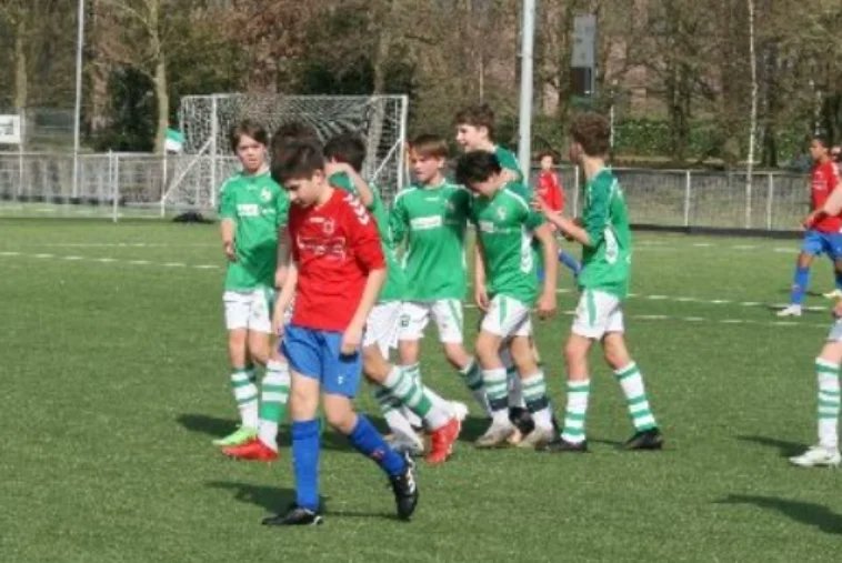 sv_baarn's tweet photo. ⚽️ Doelpuntenfestijn

💪 SV Baarn JO14-1 wint met 6-3 van DOSC JO14-1.

#svbaarn #baarn #hoofdklasse https://t.co/991LU9MB8a