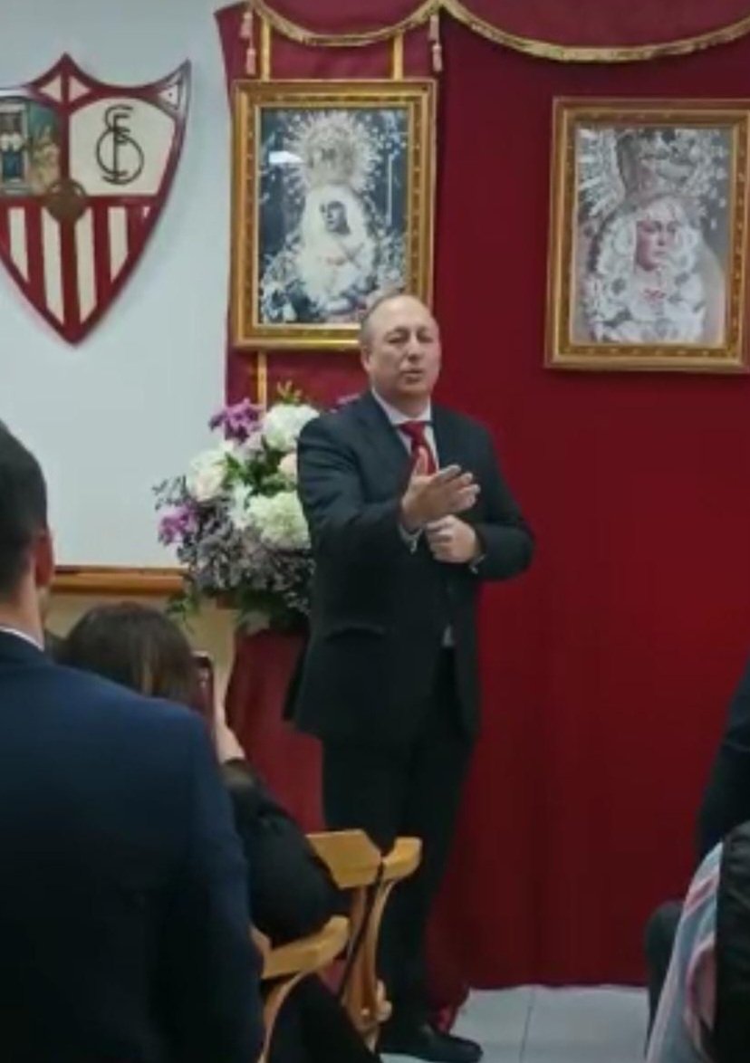 PSAlrelente's tweet photo. Magnífico Pregón de Semana Santa en #PSAlRelente. Nuestra enhorabuena a Antonio Francisco Bellido Navarro, grande su pregón. También nuestro agradecimiento a Francisco Javier Montiel, impresionantes sus saetas.
#SemanaSanta2023 https://t.co/CaOHCIndtP