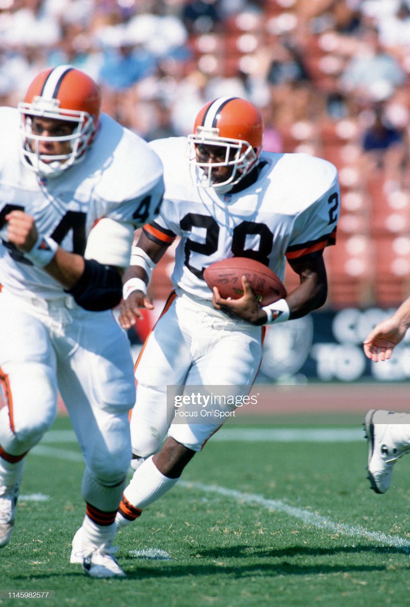 MrCleveland_216's tweet photo. March 18, 1992: The Enemy Within🏈
#Browns sign Plan B Free Agent RB James Brooks from Cincy. Brooks was Bungles all-time leader rusher, 1 of my most feared opposing players-he always killed just us.
Only 4 gms in CLE, 13 rushes/38 yards before release
#IntraState #PlanB https://t.co/mSEQejLQcj