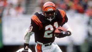 MrCleveland_216's tweet photo. March 18, 1992: The Enemy Within🏈
#Browns sign Plan B Free Agent RB James Brooks from Cincy. Brooks was Bungles all-time leader rusher, 1 of my most feared opposing players-he always killed just us.
Only 4 gms in CLE, 13 rushes/38 yards before release
#IntraState #PlanB https://t.co/mSEQejLQcj