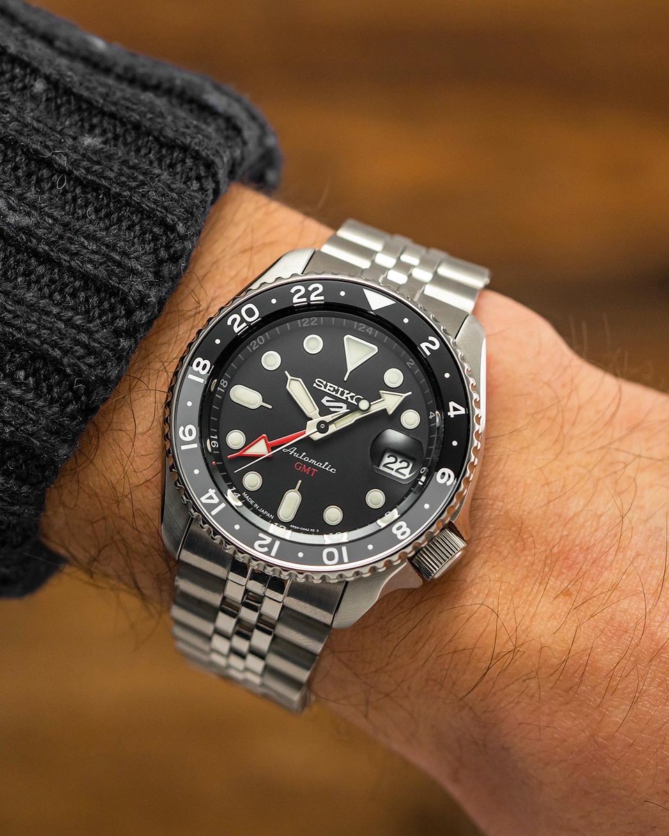 baldassarreted's tweet photo. NEW VIDEO: The New Leader In Affordable GMT Watches

Seiko 5 Sports GMT 

Check it out here: https://t.co/d3zYbwA5Yr https://t.co/IGsZpjMaKh