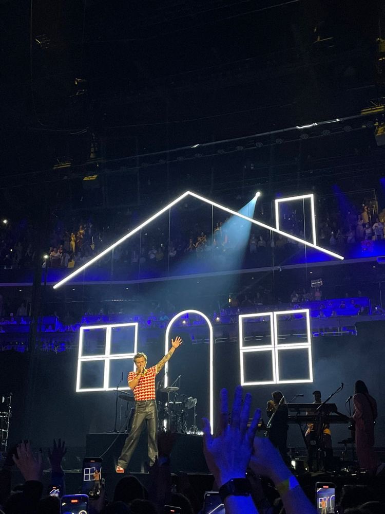 daylightlvrs's tweet photo. my faves and their houses 🏡💌 https://t.co/OERqqXbWOt