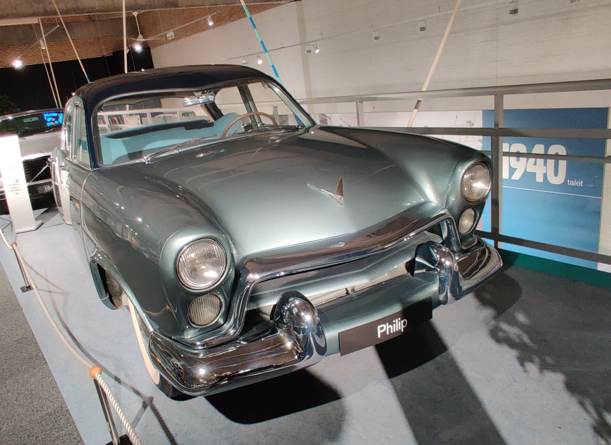 SarahRoams's tweet photo. I've always loved Volvos for their reliability and safety but didn't know they invented the seatbelt, catalytic convertor and various environmental innovations. Worth a trip to #volvomuseum if at #RDAplenary https://t.co/iGbJATj03R