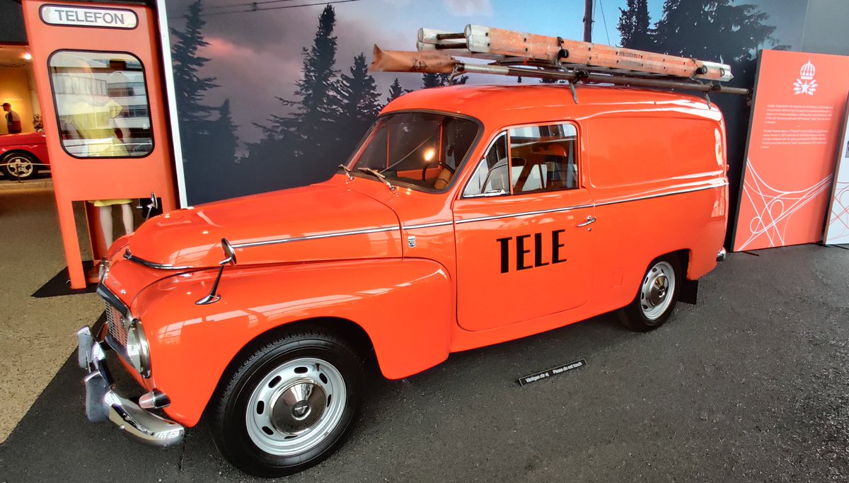 SarahRoams's tweet photo. I've always loved Volvos for their reliability and safety but didn't know they invented the seatbelt, catalytic convertor and various environmental innovations. Worth a trip to #volvomuseum if at #RDAplenary https://t.co/iGbJATj03R