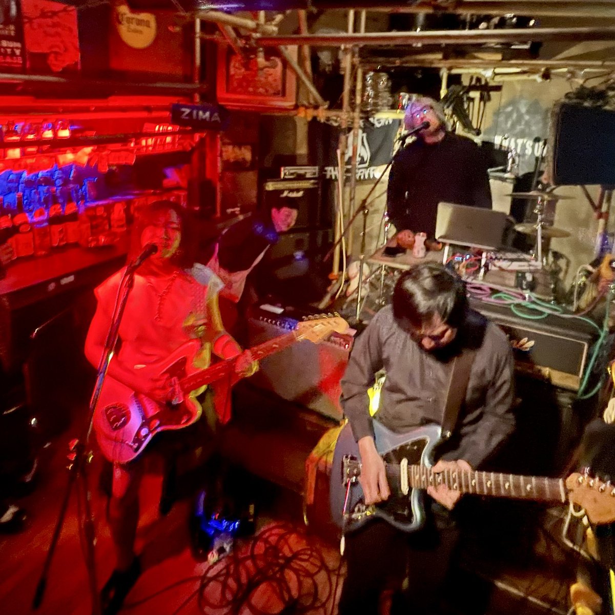 mugbum_'s tweet photo. ライブ終えました、お疲れ様でした！
対バンの皆さま！

しゃぶりなベイビーズ@travolta_69 
LisaloomeR @Lisaloomer 
THE JUGS @thejugs1 
Akabane Vulgars on Strong Bypass @AKABANE_VULGARS https://t.co/Lsr2DicQ2Q