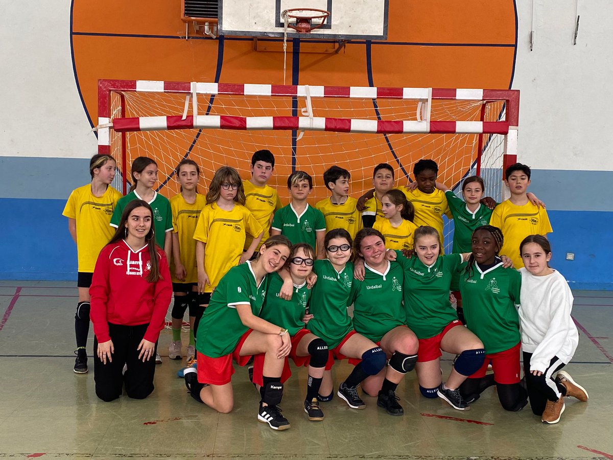 CBSanAdrian's tweet photo. Resultados escuela 🐥
Gallego Gorria
Benjamines 2-2 vs Urdaneta C
Alevines 0-2 vs Yo Erreka
#Pekes
#Futuro https://t.co/xDjRWocgAh