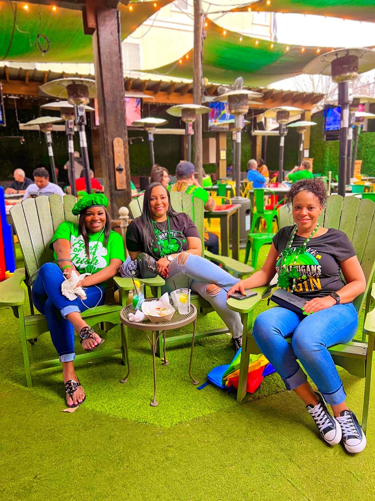 Come for the green beer, stay for the paddy! 🍀 The St. Patrick's festivities continue with crawfish, food trucks, DJs, and more! 🦞🎶 Come join the shenanigans and catch all the March Madness action with us! 🏀 We're also showing #UFC286 today, main card starts at 4 pm! 👊