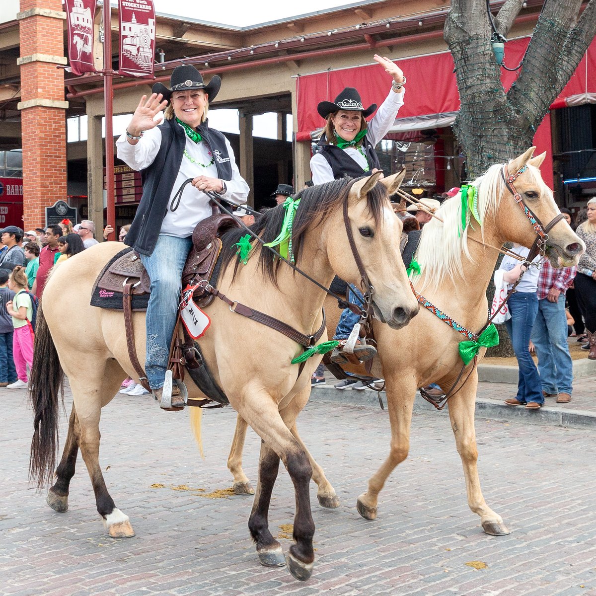 MuleAlley's tweet photo. TODAY, Cowtown is Going Green! Join us for festive food and drink, live music, cloggers, and more! 🍀
Head over to watch our annual Irish-Western parade at 4PM or see @cowtowncoliseum Championship Rodeos at 1:30PM and 7:30PM.
#CowtownGoesGreen #SpringBreakaway #LifeOntheAlley https://t.co/KkCgQSv1Qk
