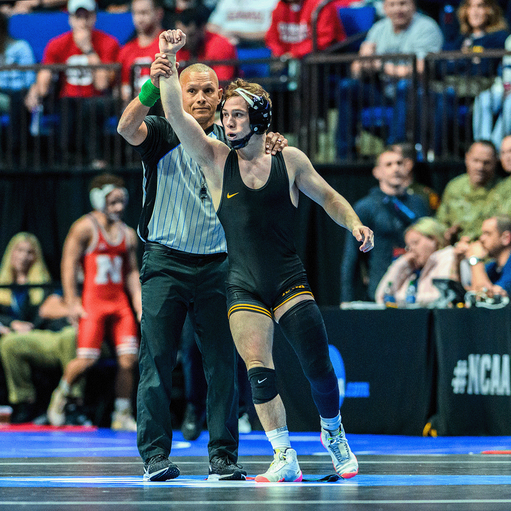 One of the best to ever do it. 🙏 #ncaawrestling

📸: <a href="/Tony_Rotundo/">Tony Rotundo</a>