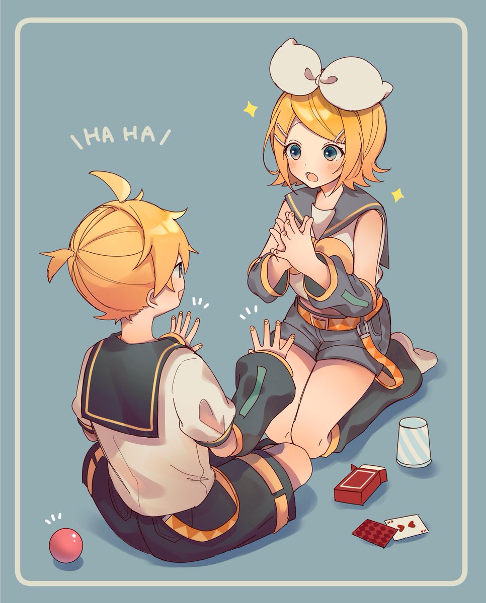 kagamine len ,kagamine rin 1girl playing card 1boy shorts blonde hair sailor collar card  illustration images