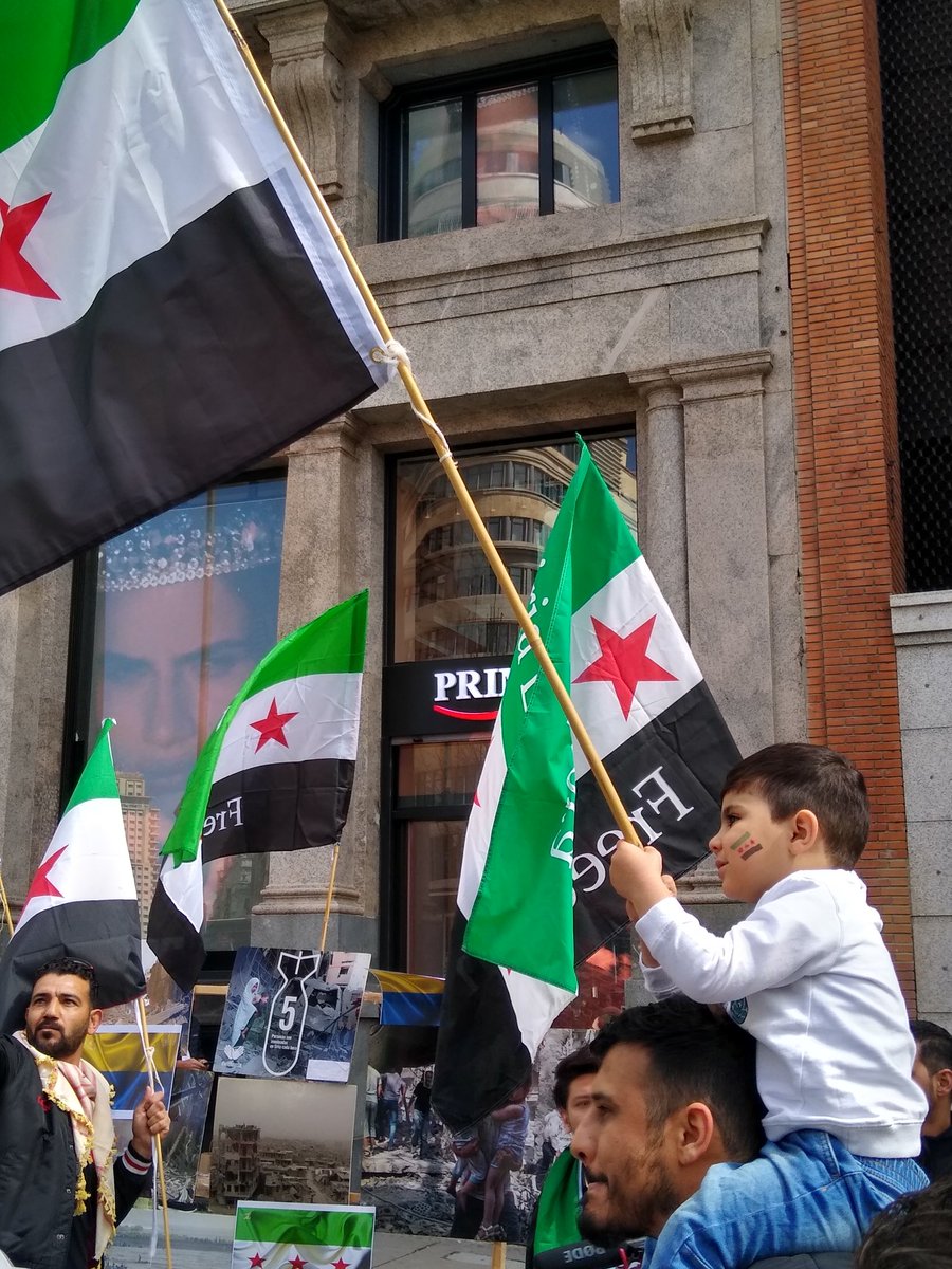 PerlaSedova's tweet photo. 12 años de revolución...
12 años de genocidio...

Ni olvido, ni perdón, ni reconciliación✊🏽

Honor a los mártires de la revolución #Syria 

They tried to bury us, but they didn't know we are seeds

FREE SYRIA✌️

#Madrid with the #Syrianrevolution https://t.co/4QE0ufsnmf