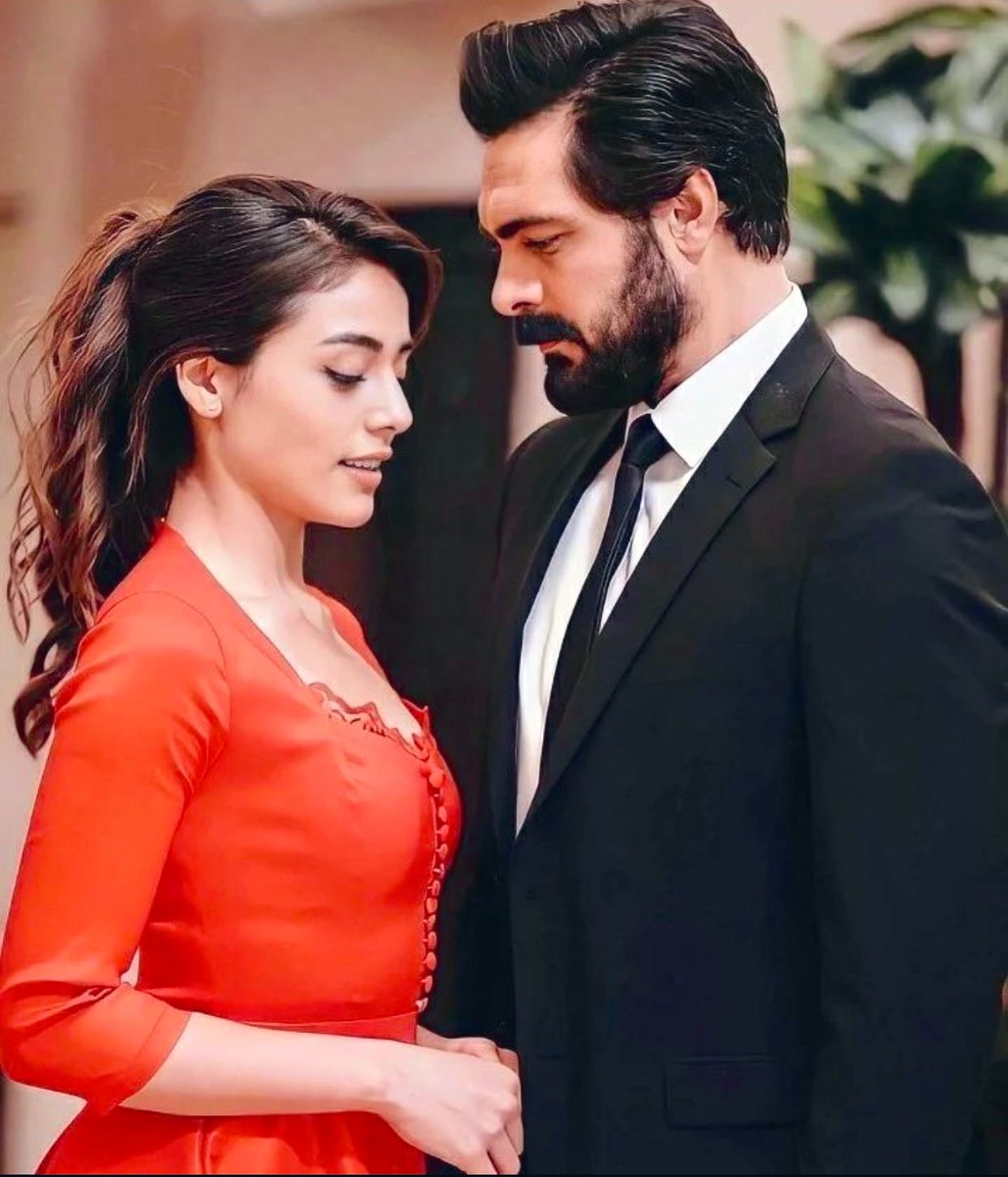 Me, when they wish him to have a wife perfect for him, He already has one 🤭🤭 thank you for the wish 😉

Always 🤍🌚💫
#SılaTürkoğlu
#HalilİbrahimCeyhan
#SılHal