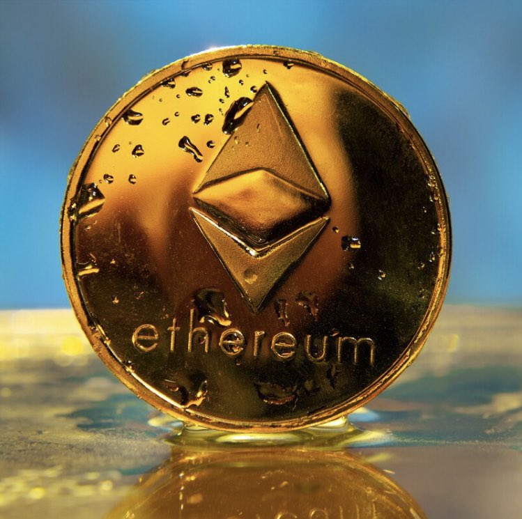 lolacoins's tweet photo. WEEKEND GIVEAWAY 🎉

2 $ETH WINNERS 🏆 

• Retweet &amp; Follow @lolaap0p 
• Drop $ETH address 

34h ⏰ https://t.co/scFhojfuil