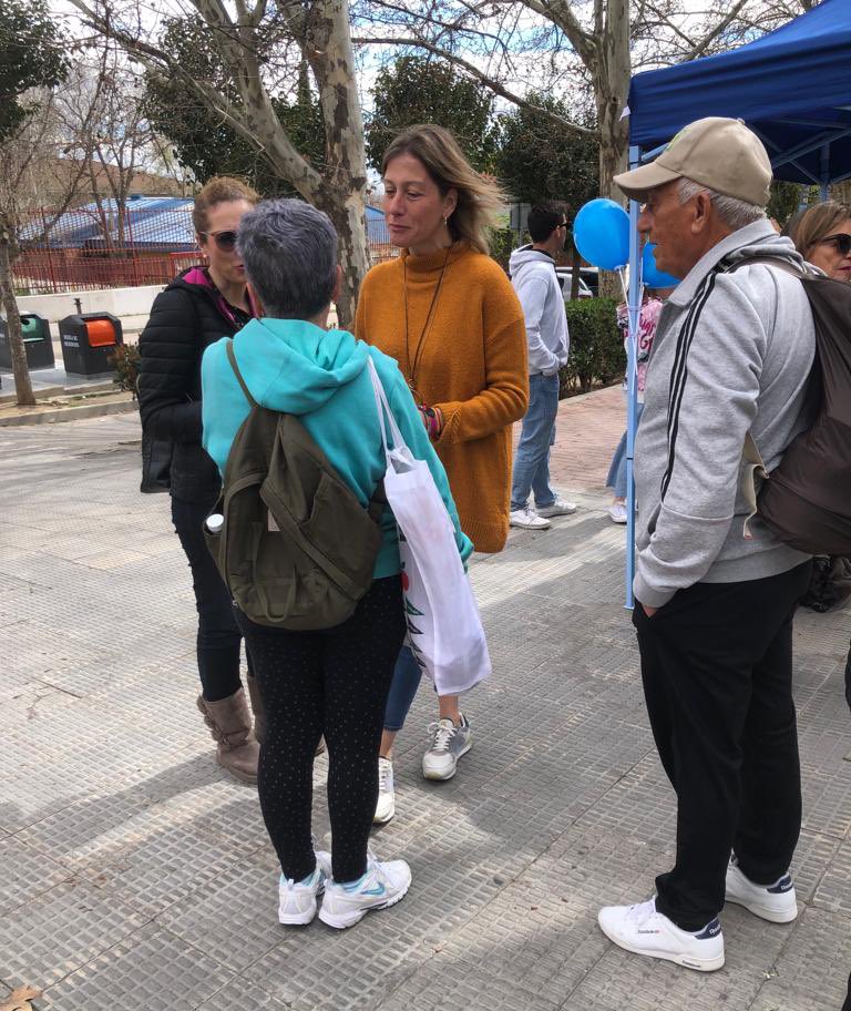 PPSanfer's tweet photo. 🔵 Nueva mañana #apiedecalle con nuestros vecinos. 

San Fernando de Henares necesita un cambio, el #28M será una realidad. https://t.co/3UArcxG08e