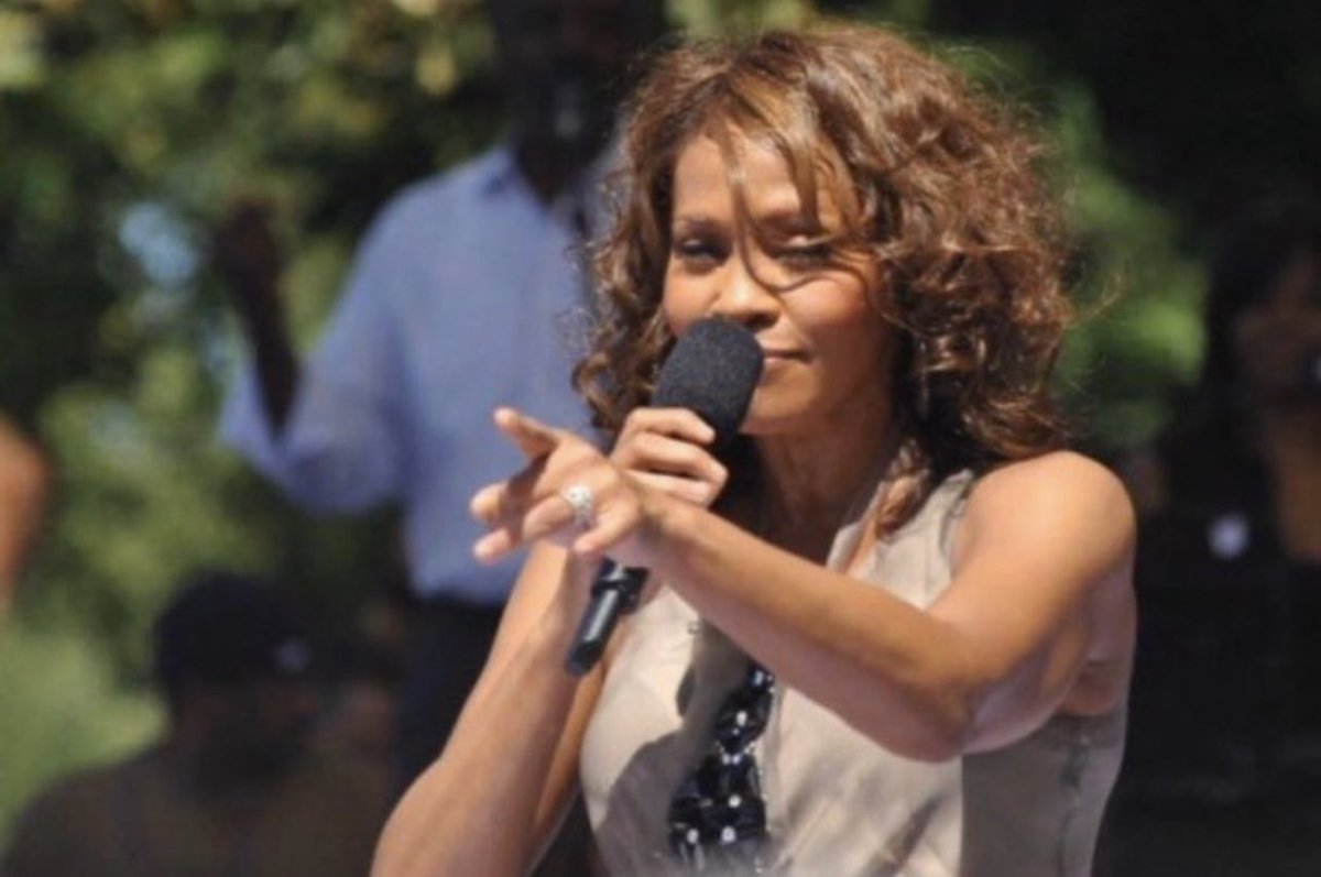 TheTokenJT's tweet image. Y’all deserve to be set free from believing that your 30s are anything BUT the beginning of when you start to feel like you understand life more..and yourself more. Your 30s is nowhere near the deadline for your life goals, it’s definitely closer to the beginning.