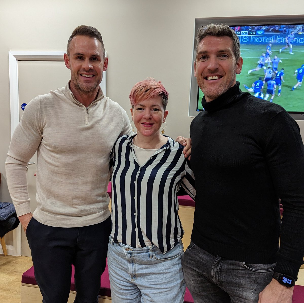 Angela_OG_'s tweet photo. Whatever the result today, at least I get to watch it in great company.

#FRAvWAL #FFRvCYM https://t.co/P6eBGqlIaV