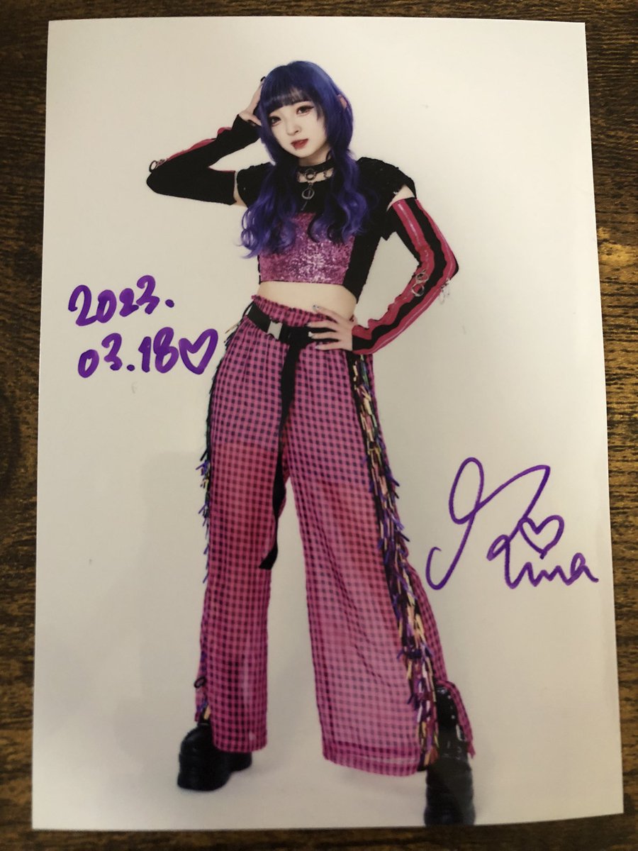 RNsb1sj's tweet photo. #今日の現場
#渋谷
#ONEKILL
#ワンキル
ONE KILLラストライブ🥺
今日のRinaちゃん
めっちゃ輝いてたし🌟
MC掠れ声で頑張ってたし😆
ダンスパフォーマンス魅了した🥳
1年間お疲れ様でした☺️ https://t.co/dxoki55GrI