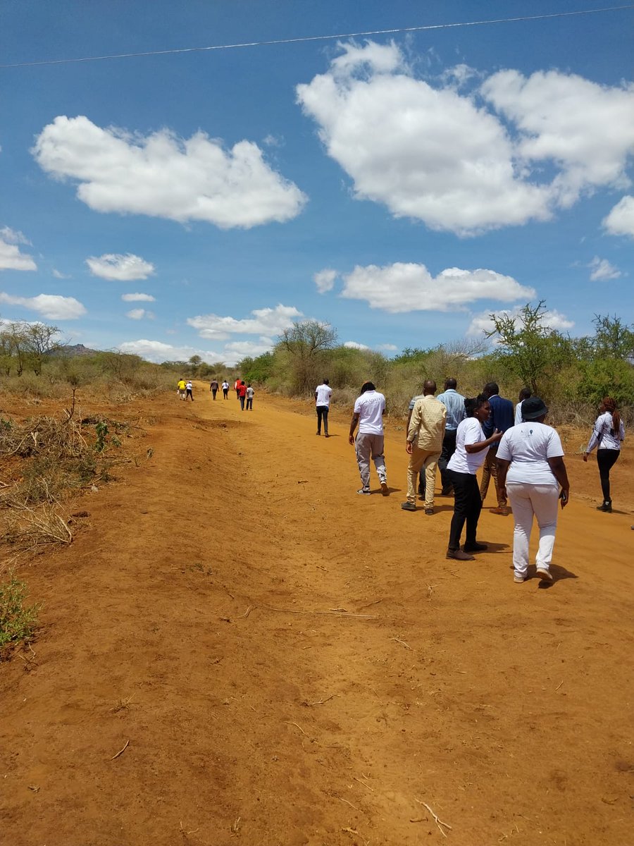 KajiadoGateway's tweet photo. We travelled through the Nairobi- Namanga Highway to get to Kajiado Gateway. It is an important trade route connecting Kenya with Tanzania and other countries to the South. It is a well maintained and busy road, with multiple lanes and smooth tarmac surface. https://t.co/5lY7tuRvYN