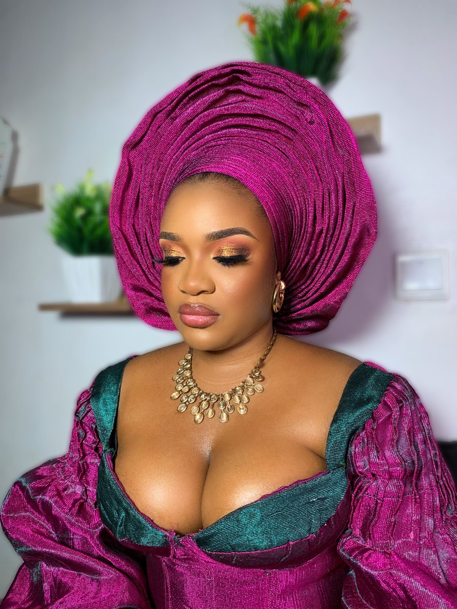 Layormi_bee's tweet photo. @Naija_PR Let me be your bridal makeup artist 
Let me share part of your beautiful 10years challenge memory 

Here is my ig link
https://t.co/7IUTKvlDdC https://t.co/G3J3jRFwSs