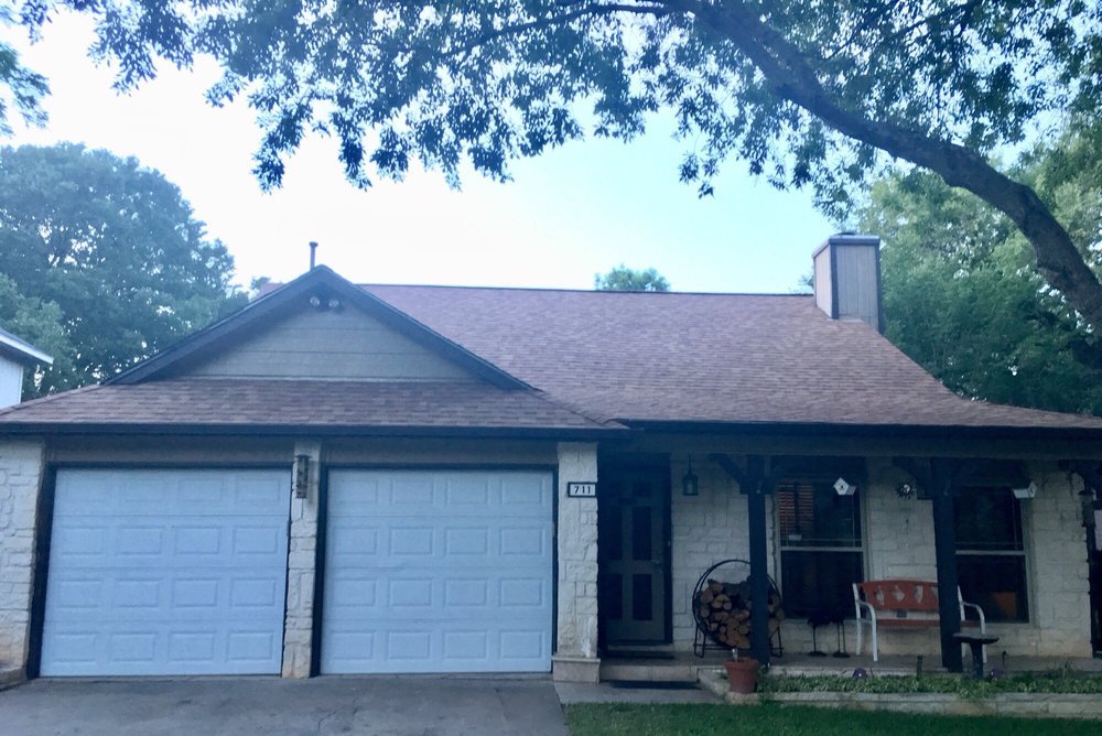 PreferredElite's tweet photo. ❓❔Has it been 2 years since your last roof tune-up? Keep your roof warranties in effect and ensure your roof is ready for the rain and winds coming our way. Schedule your tune-up today! 📲📞(512) 260-7074  #RoofTuneUp #RoofRepair #Contractor https://t.co/2mtN038ZK6 https://t.co/ojEfH5uclX