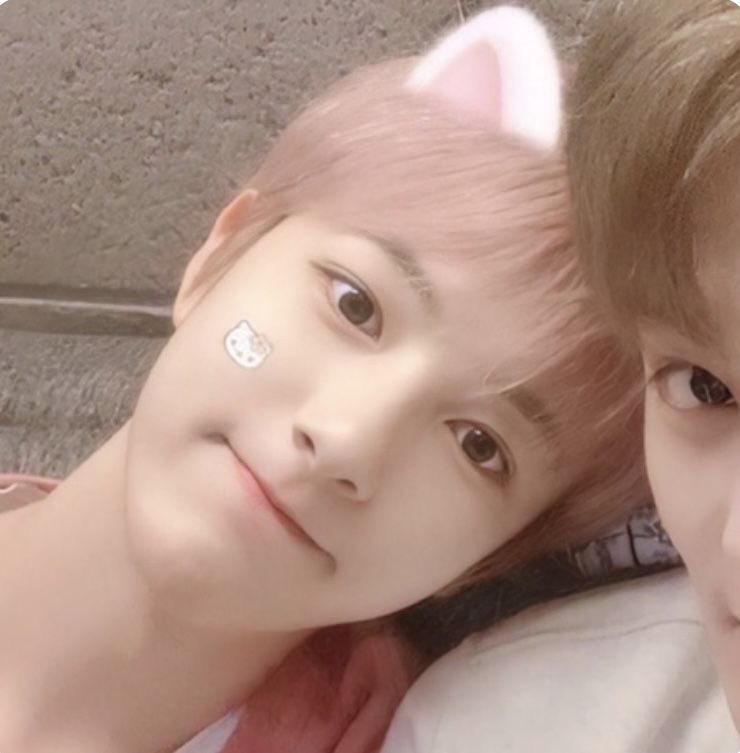 bby renjun 🫧 tweet media