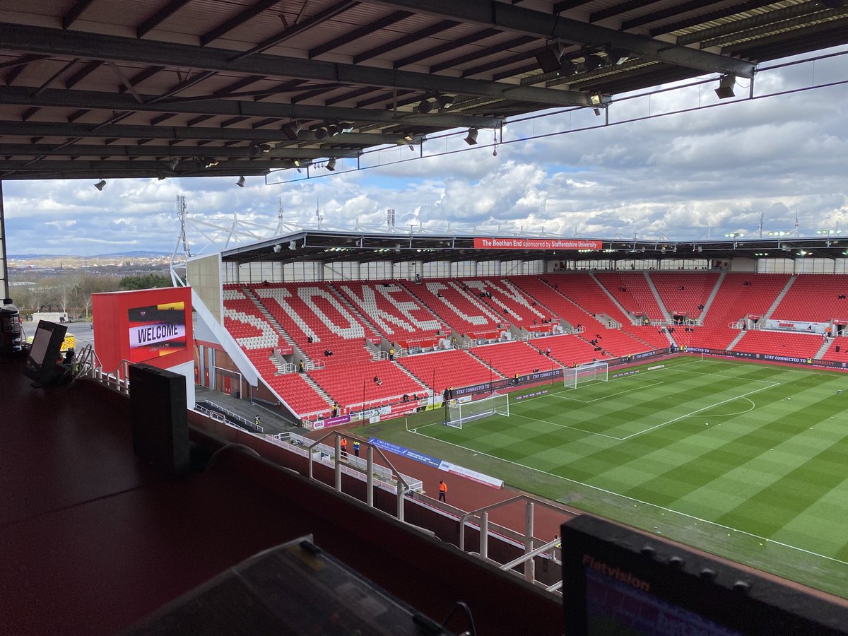 gbeeky's tweet photo. Teams warming up now at the bet365: Stoke v Norwich. Pukki starts for the Canaries. https://t.co/znhu5nwrhQ