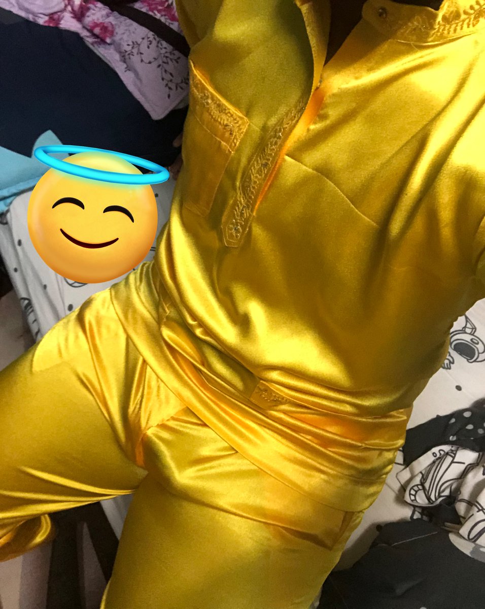 user040208's tweet photo. yellow satin 😉 https://t.co/6zgQuBCxlP