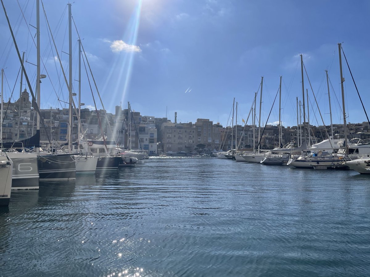 Feet dangling over the water at Valletta’s Vittoriosa Yacht Marina, sun warming my face. Silent and still ⁦@VisitMaltaUK⁩ ⁦@TravWriters⁩ #BGTWMalta #MoreToExplore