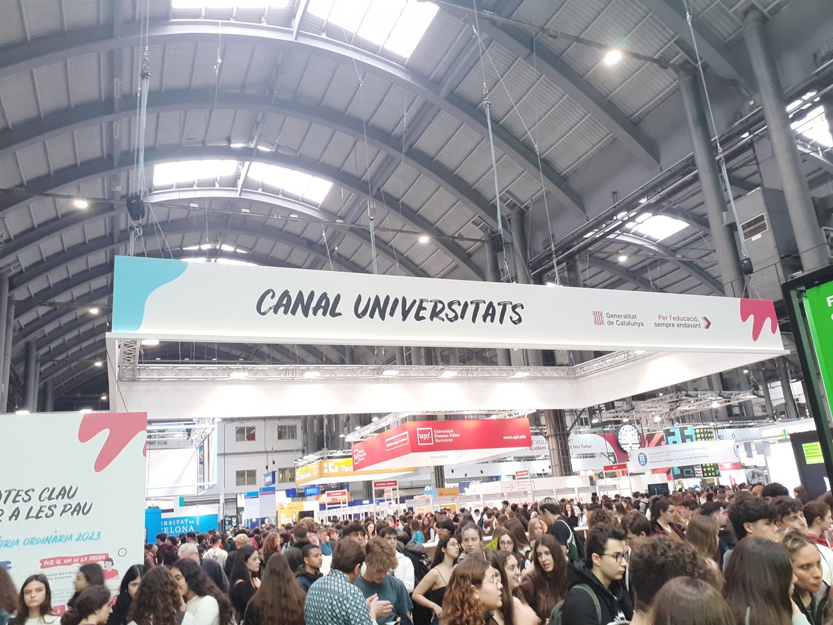 PeirisFont's tweet image. "S'escolen fugacíssims, els dies, i ens resten al cap dels dits minúscules engrunes." (Martí i Pol)

#2ndebatx