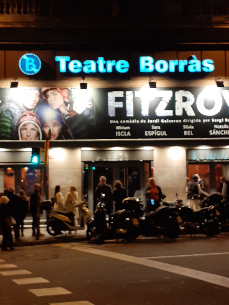 PeirisFont's tweet image. "S'escolen fugacíssims, els dies, i ens resten al cap dels dits minúscules engrunes." (Martí i Pol)

#2ndebatx