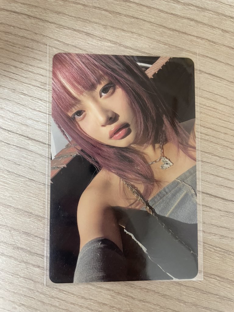 뉴진스 아이브 하니 이서 포카 포토카드 양도 판매 교환

me: 사진 속 포카 
you: 아이브 레이

판매로는 이서 0.2 하니 0.3으로 합니당
아이브 비공굿 덤 많이 드려요!