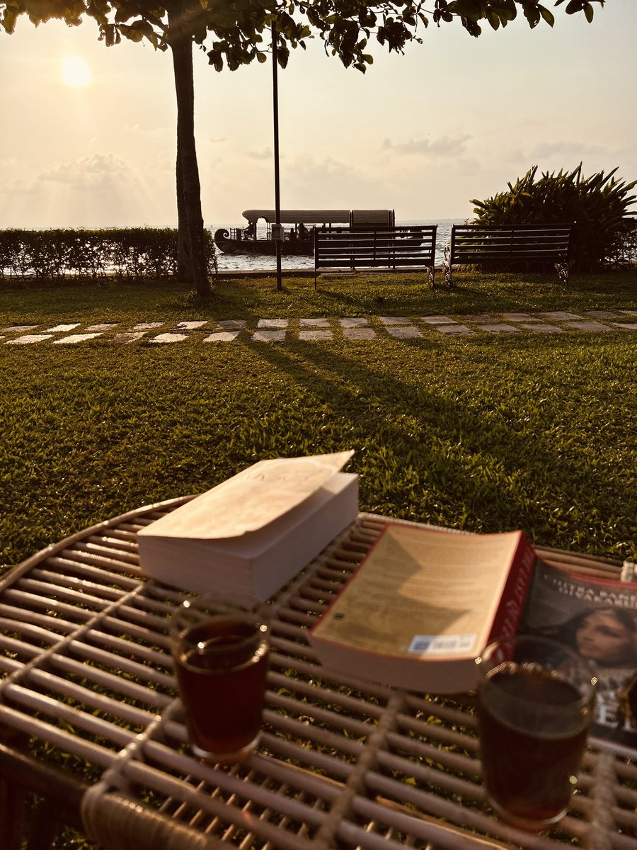 arjun_bops's tweet image. Pause… let your soul feel… breathe… let your mind free… live … it’s your life…no life hack needed
#OneLife 
#loveself